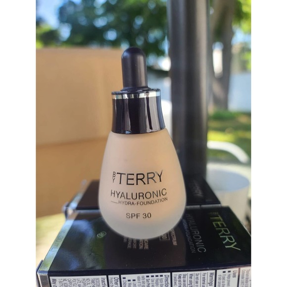 COPY - Hyaluronic Hydra-Foundation SPF 30 - 200C Cool-Natural by By Terry - 1 oz - Picture 2 of 4